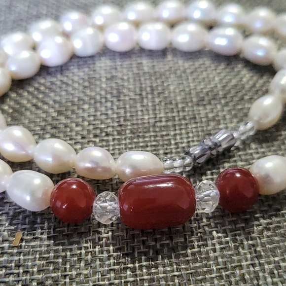 REAL Pearl and Red Agate Necklace - Picture 11 of 13